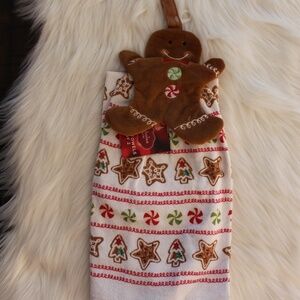 St. Nicholas Square,  gingerbread kitchen towel set of 2 NWT